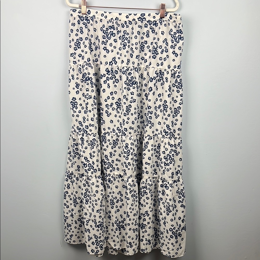 Banana Republic large tiered flowy unlined lightweight maxi skirt